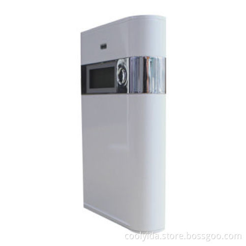 Power Bank with 11,200mAh Capacity and 23.5 x 81 x 120mm Size